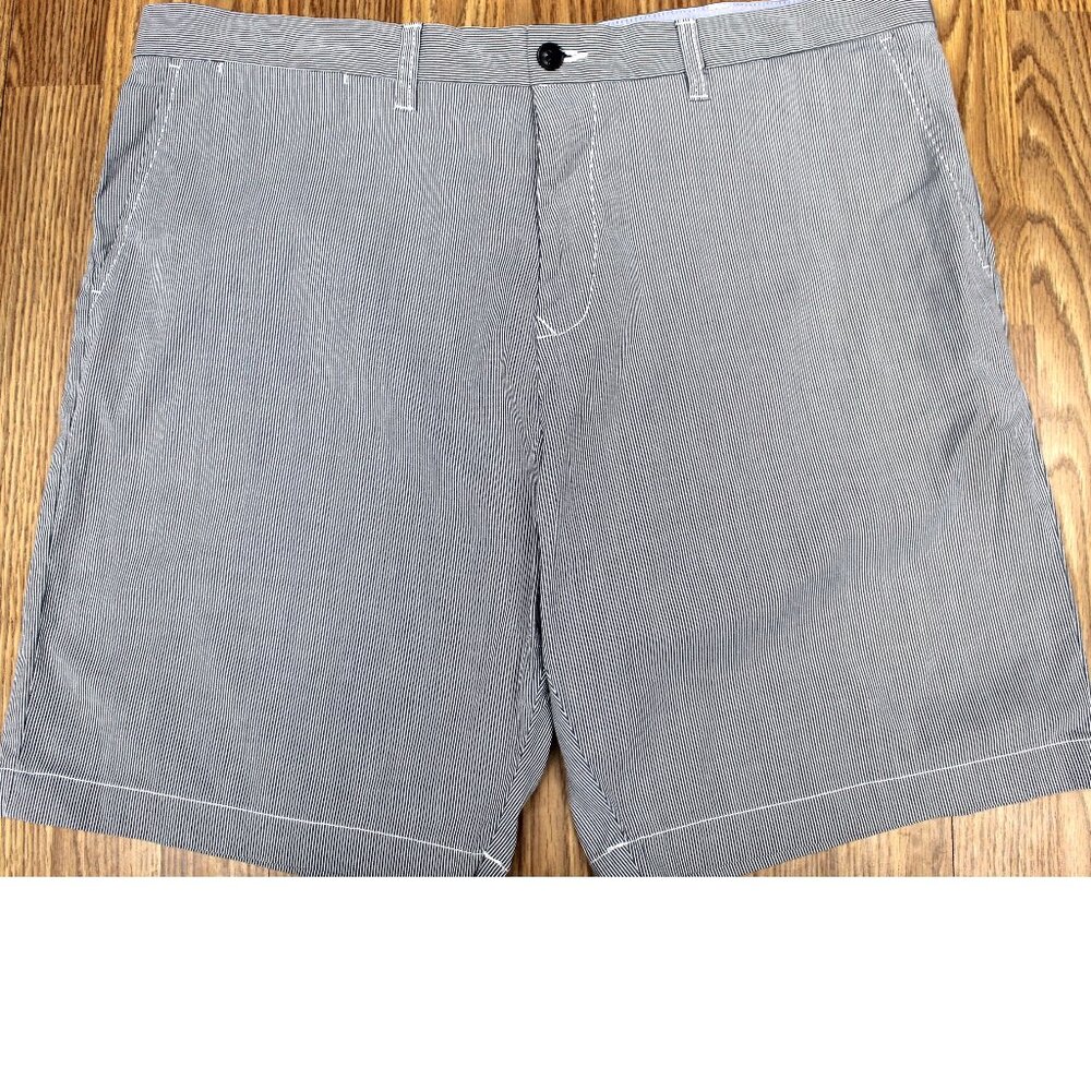 TOMMY HILFIGER REGULAR FIT SHORTS COTTON/SPANDEX GRAY & & WHITE Sz 40